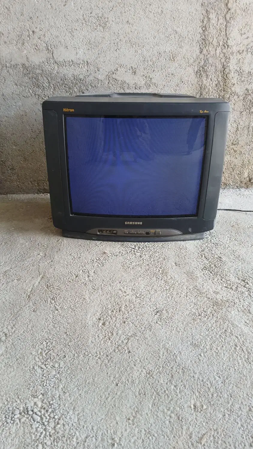 تلویزیون و دوچرخه|تلویزیون و پروژکتور|انبارآلوم, |دیوار