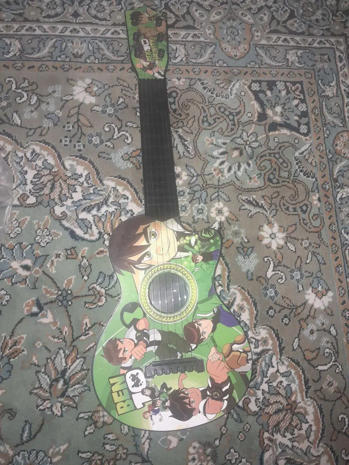 گیتار ، عروسک و...|اسباب‌بازی بچه|اسدآباد, |دیوار