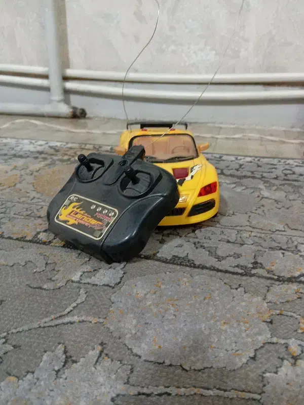 همه سالم هستن|اسباببازی|خاوران, |دیوار