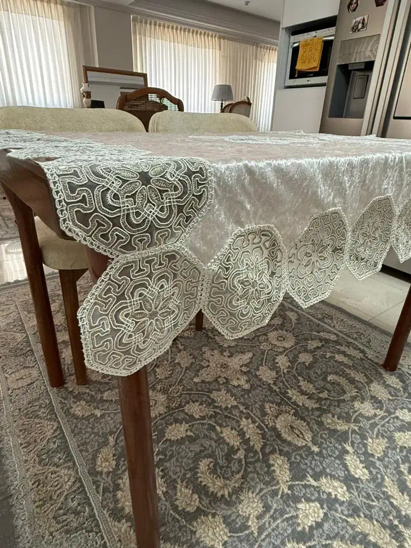 رو میزی مخمل گلدار|پرده، رانر، رومیزی|تهران, شهمیرزادی|دیوار