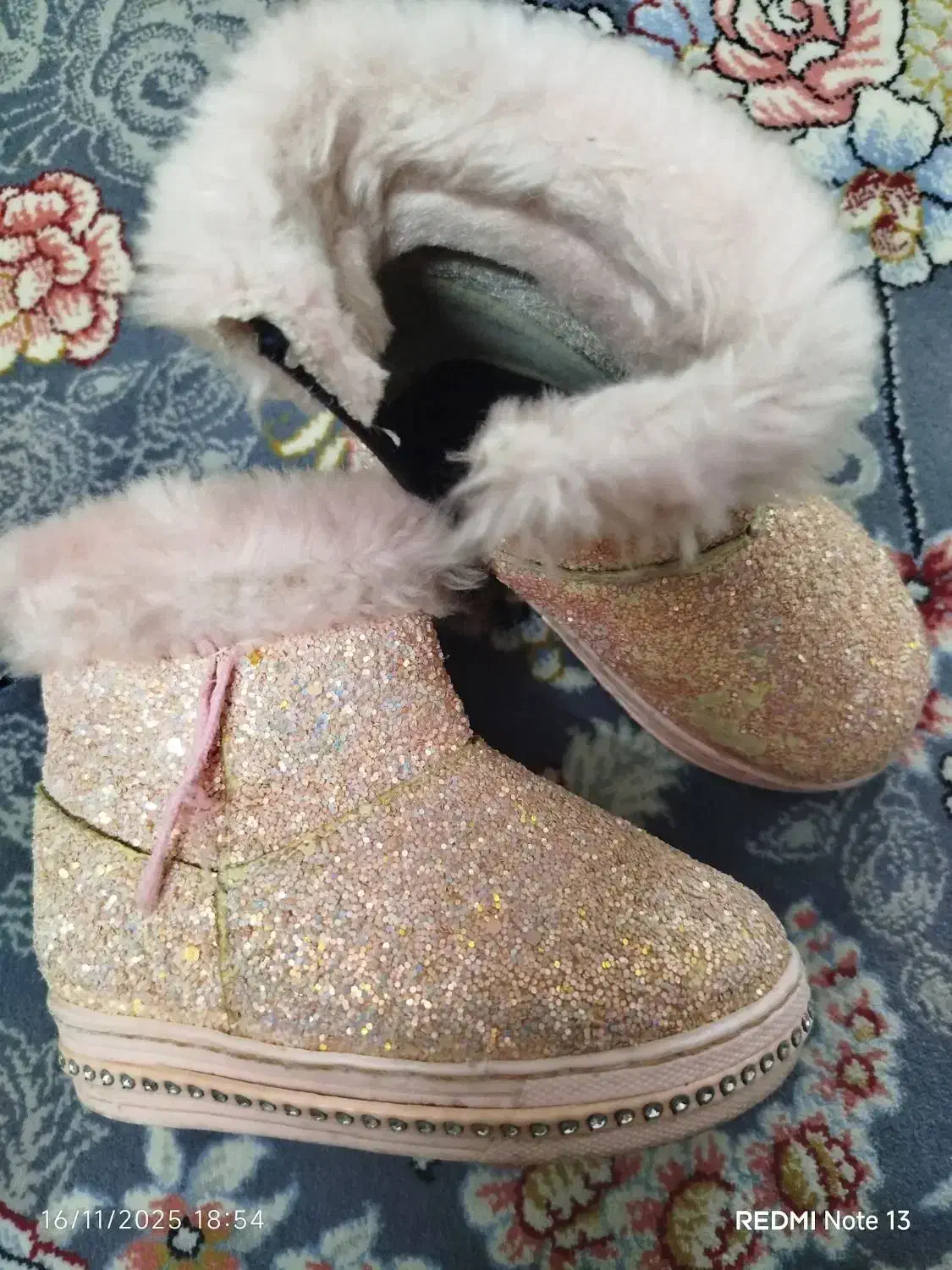 چکمه  سایز ۲۲|کفش و لباس بچه|بروجرد, |دیوار