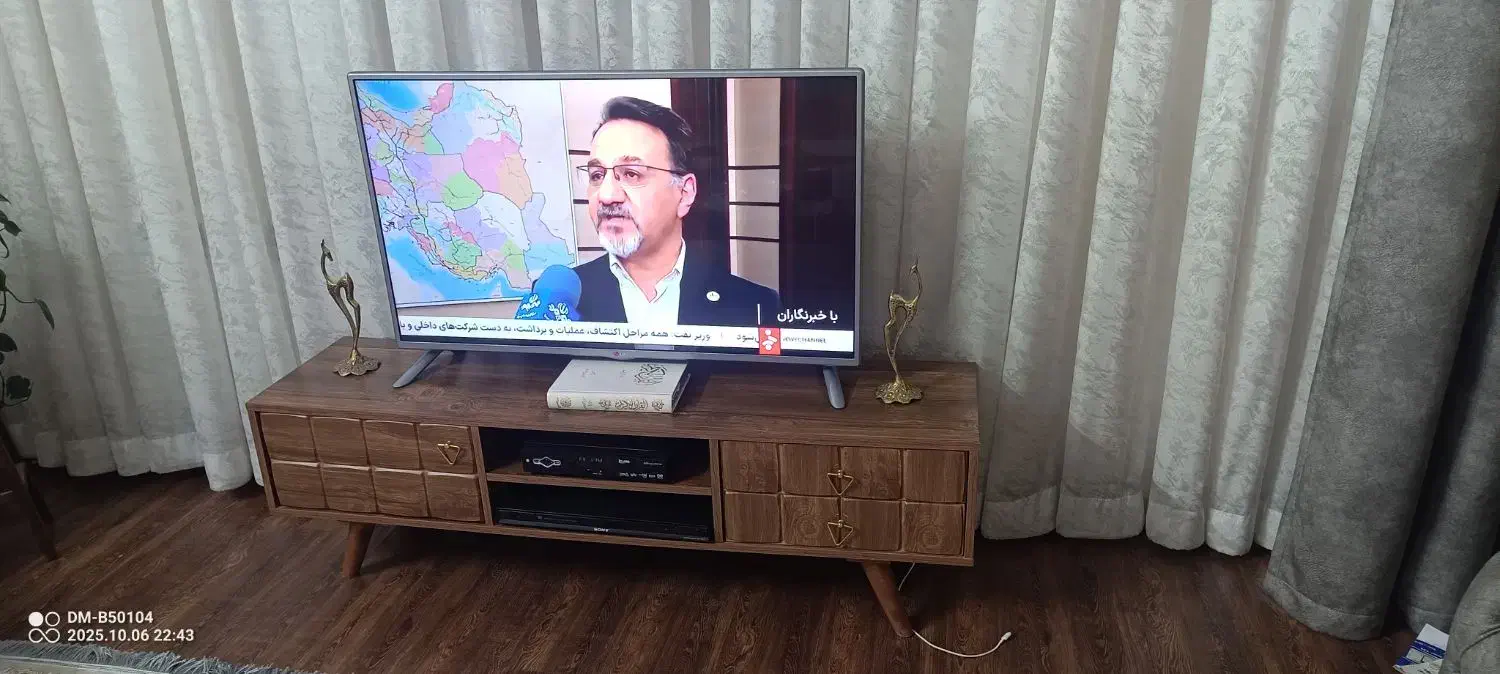 میز و ال ای دی ال جی 42|تلویزیون و پروژکتور|اندیشه, شهرک کوثر|دیوار