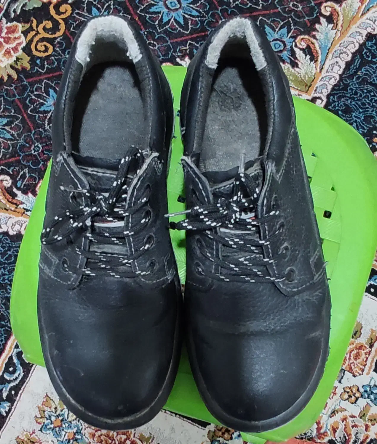 یک جفت. کفش ایمنی سایز۴۱ سالم درحد عالی|کیف، کفش، کمربند|ملایر, |دیوار