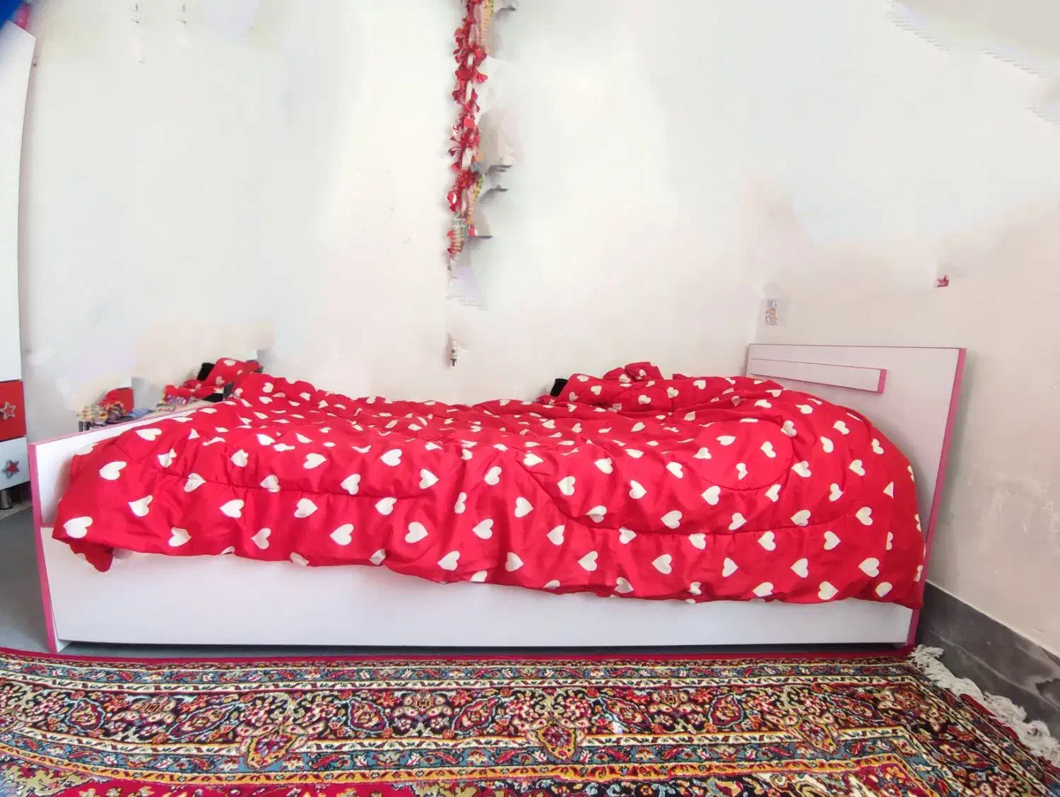 ست تخت کمد و میز|تخت و سرویس خواب|دوگنبدان, |دیوار