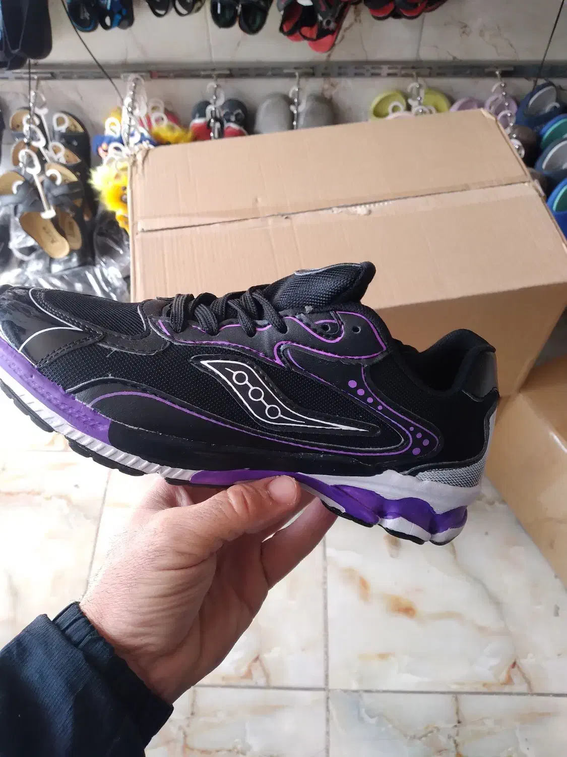 ساکونی و اسیکس  ۳جفت ببر ۹۵۰|کیف، کفش، کمربند|قم, ولیعصر|دیوار