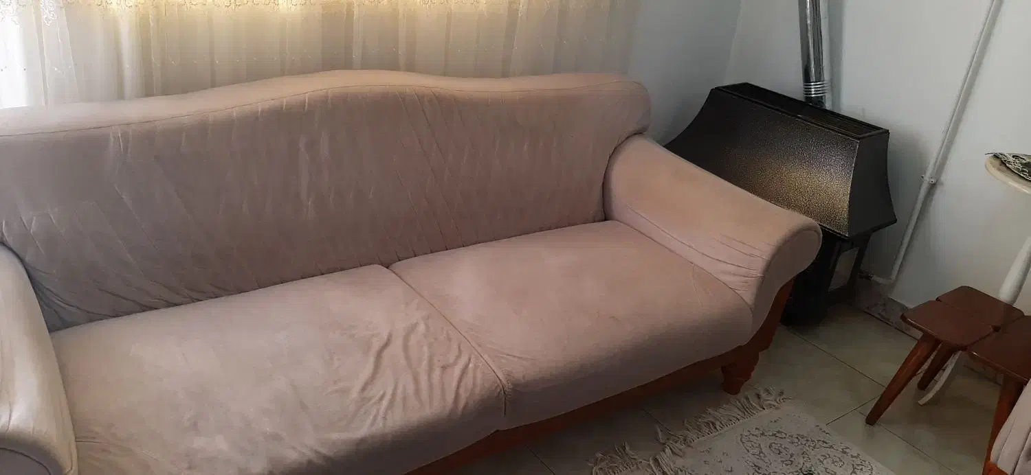 ۲عددمبل سه نفره|مبلمان خانگی و میز عسلی|رشت, خرسندی|دیوار