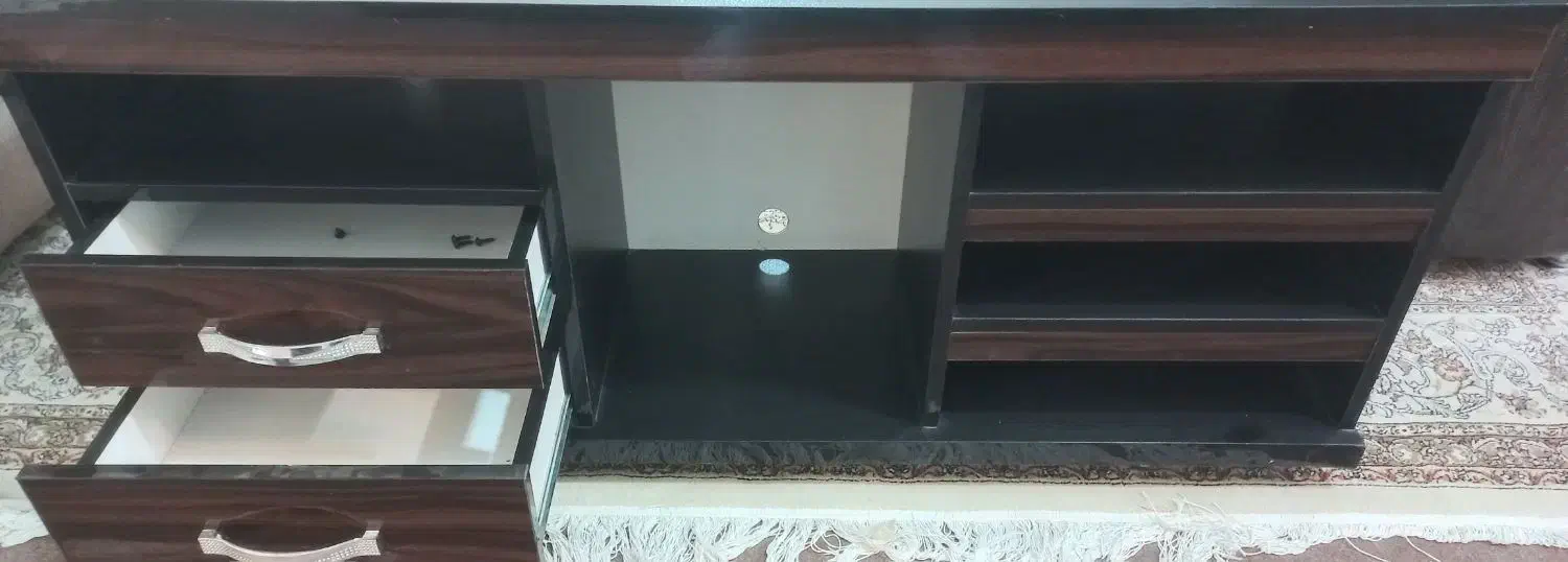 میز زیر تلویزیونMDF کاملا سالم|میز تلویزیون|شاهین‌شهر, حافظ شمالی|دیوار