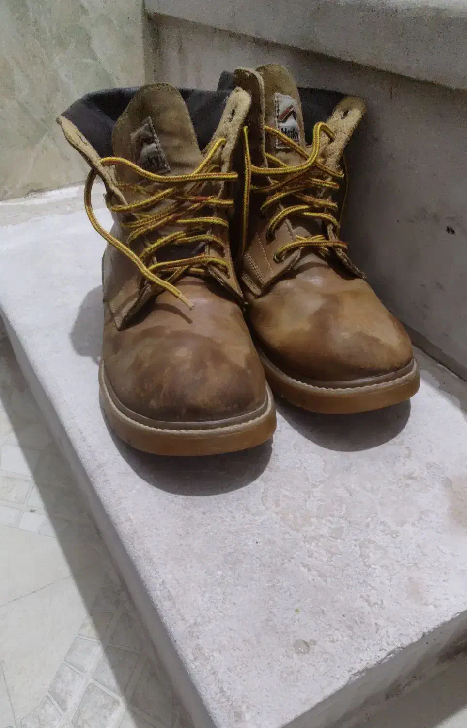 نیم بوت هاسکی اصل|کیف، کفش، کمربند|خرم‌آباد, |دیوار