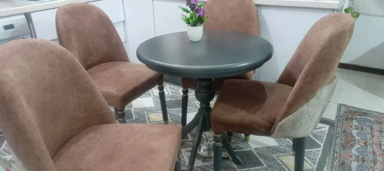 میز نهار خوری ۴ نفره در حد نو|میز و صندلی غذاخوری|اشتهارد, |دیوار