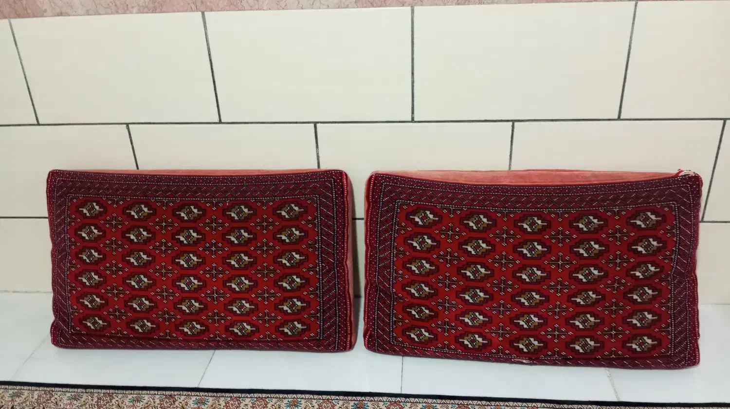 پشتی|پشتی|اراک, |دیوار