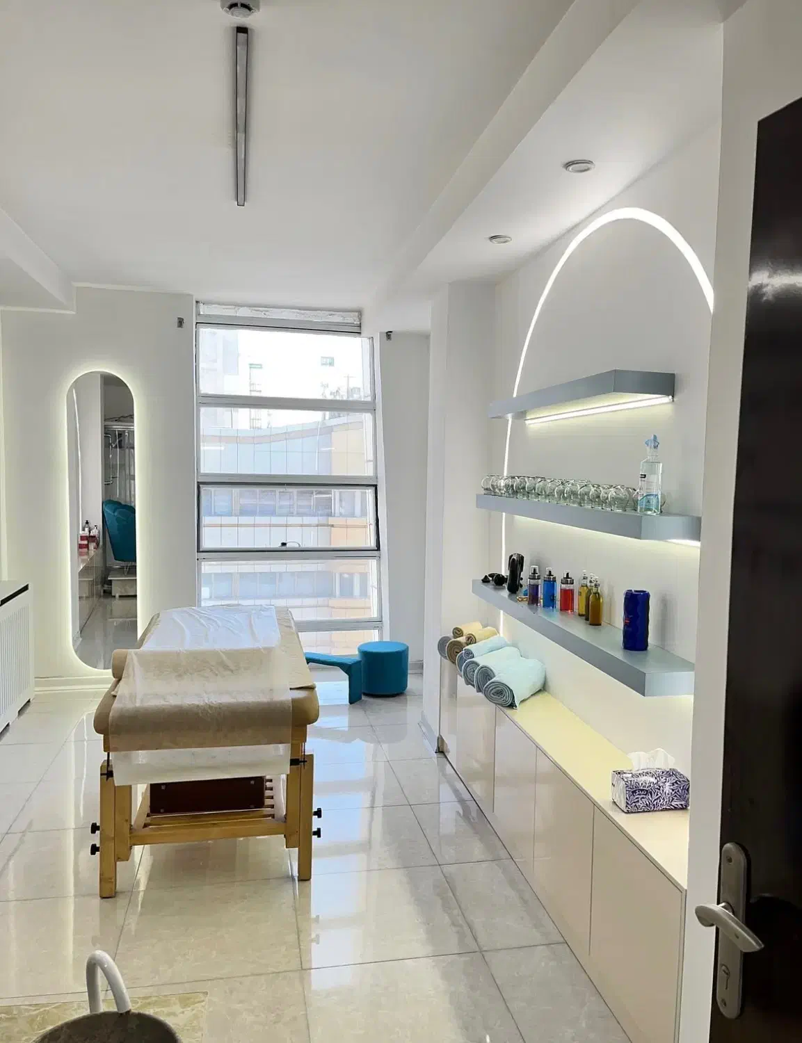 دکوراسیون فروشگاهی ام دی اف کناف لاین نوری کانتر|خدمات پیشه و مهارت|کرمان, |دیوار