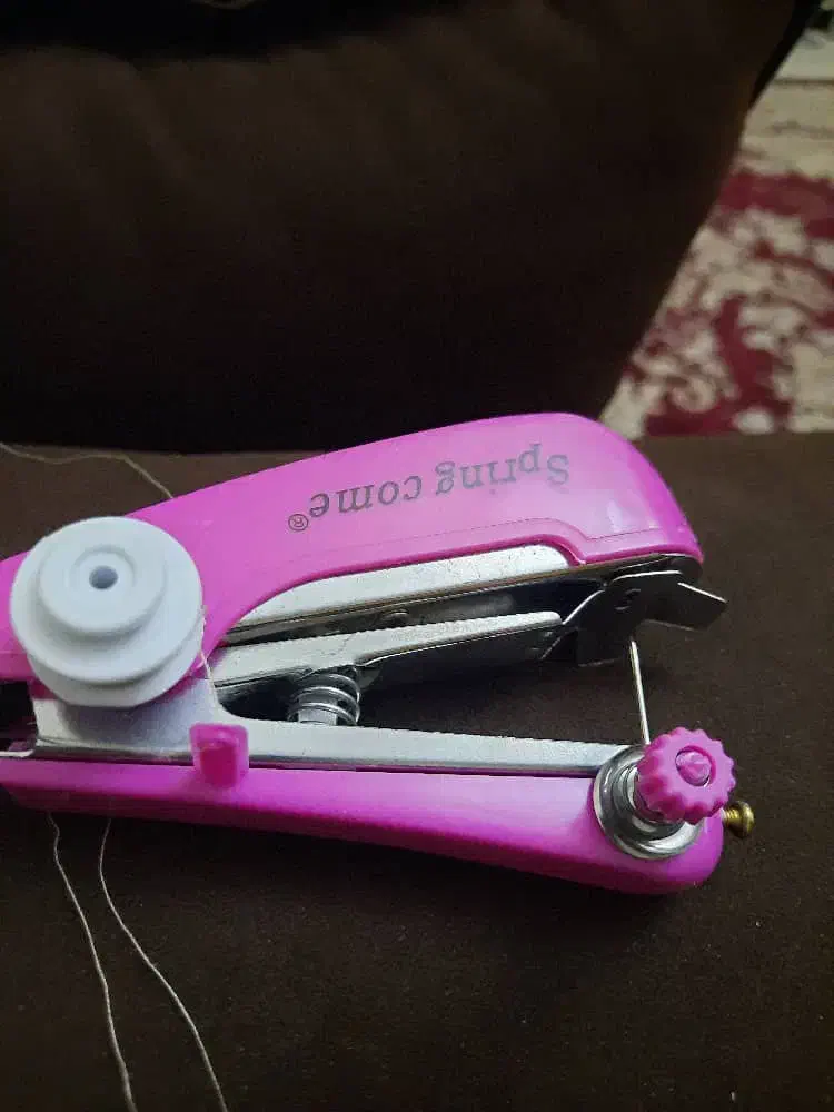 دستگاه دوخت دستی مسافرتی|لوازم خیاطی و بافتنی|تهران, دروازه شمیران|دیوار