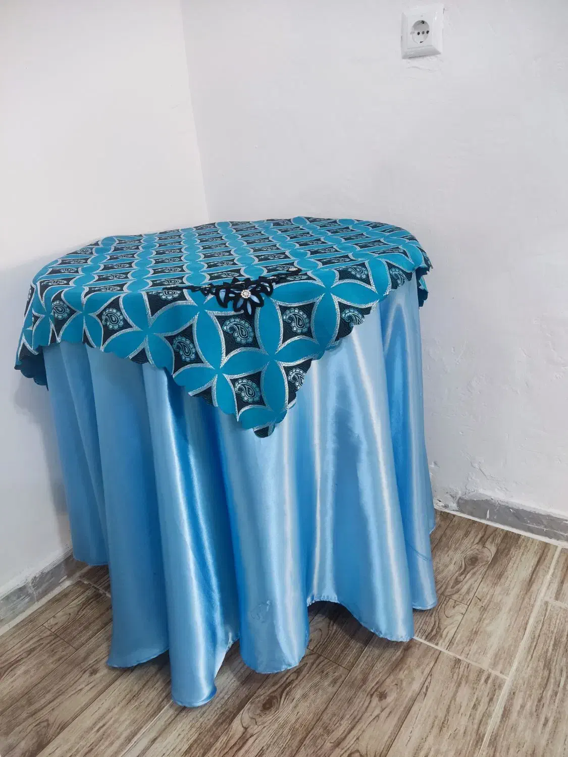 میز خاطره|مبلمان خانگی و میز عسلی|رشت, پل تالشان|دیوار