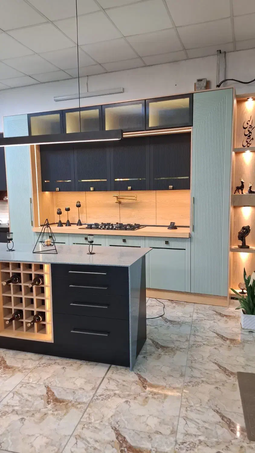 فروشنده آقا و خانم جهت کار دکوراسیون داخلی|استخدام بازاریابی و فروش|سرخرود, |دیوار