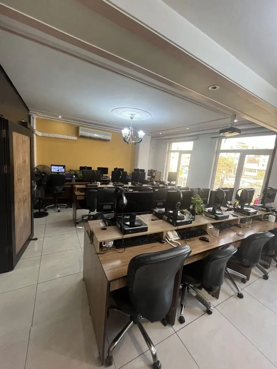 استخدام نیروی فروش تلفنی(حقوق ثابت+پورسانت+بیمه)|استخدام بازاریابی و فروش|تهران, جنت‌آباد جنوبی|دیوار