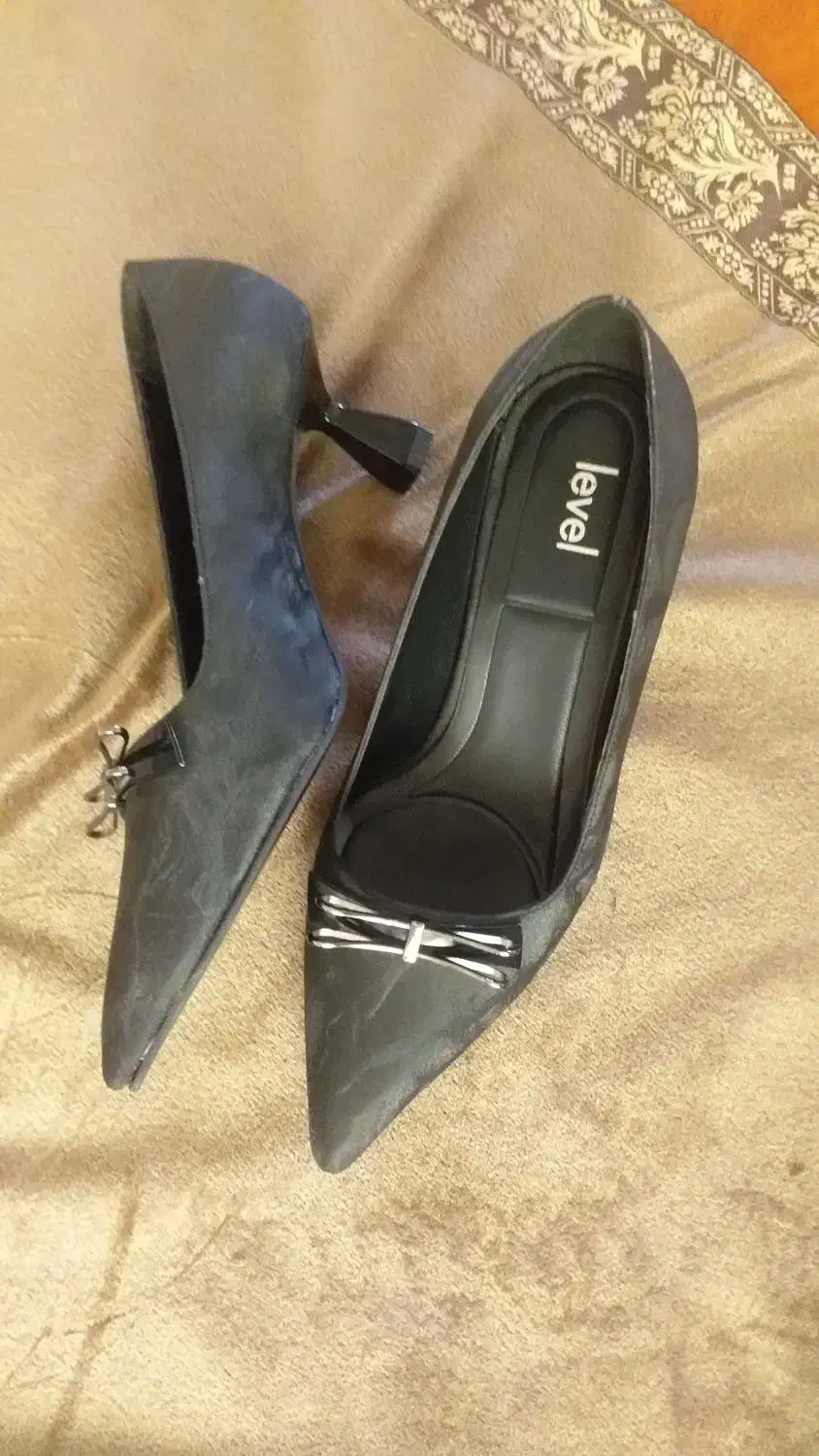 کفش|کیف، کفش، کمربند|شهریار, شهریار|دیوار