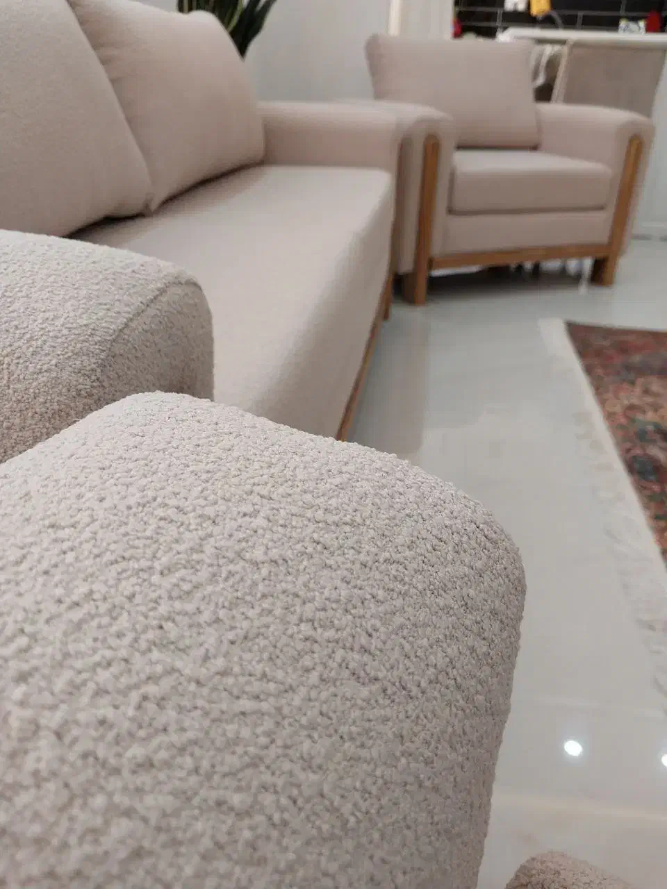 مبل راحتی|مبلمان خانگی و میز عسلی|مشهد, چهارچشمه|دیوار