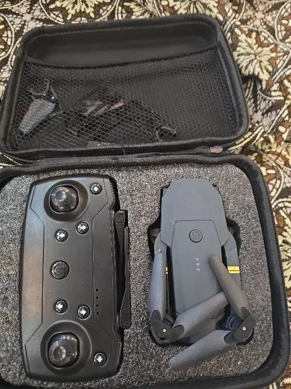 پهپاد دوربین دار باکیفیت عالی|دوربین عکاسی و فیلم‌برداری|لاهیجان, شیشه گران|دیوار