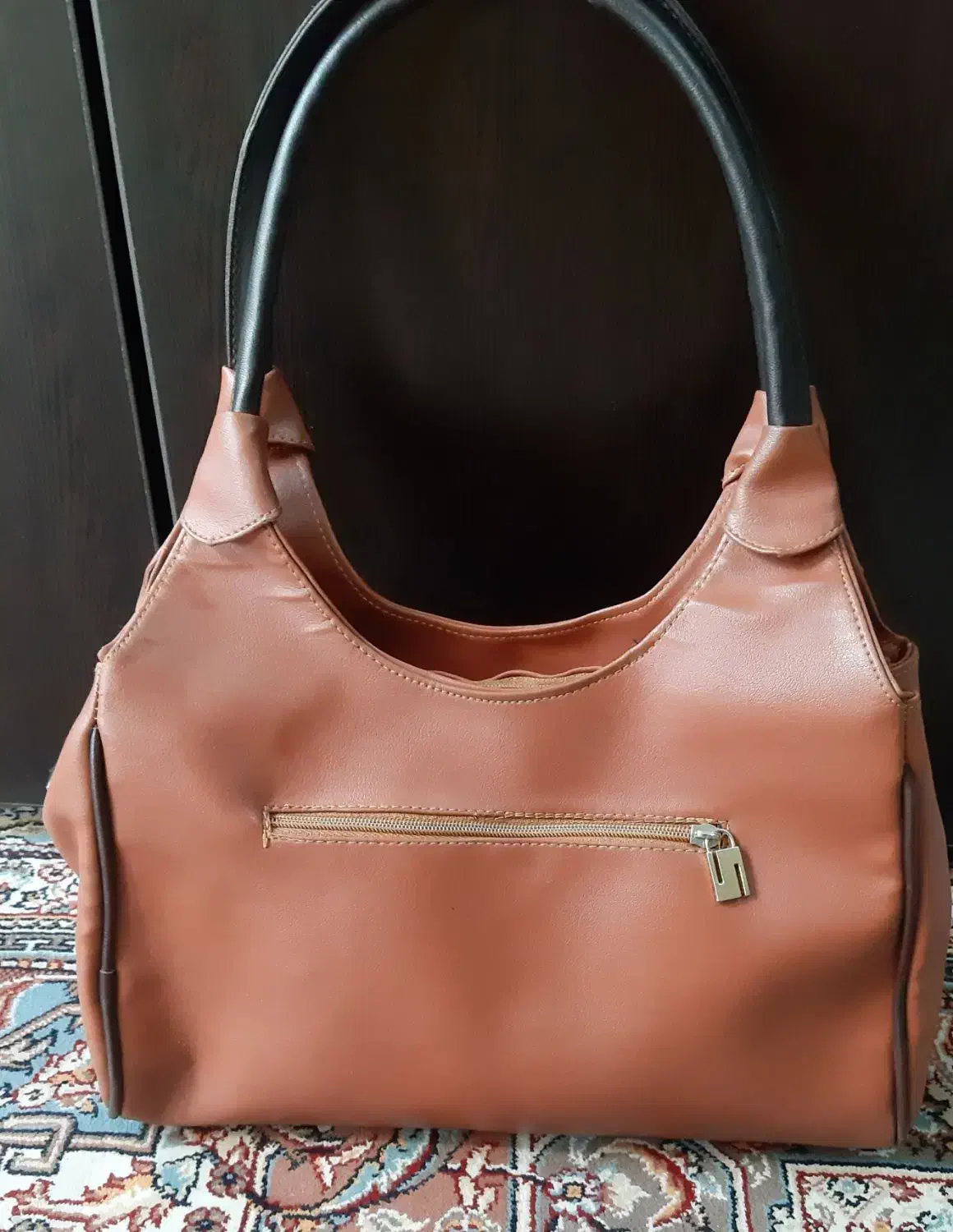 یک عدد کیف در حد نو|کیف، کفش، کمربند|خرمآباد, |دیوار