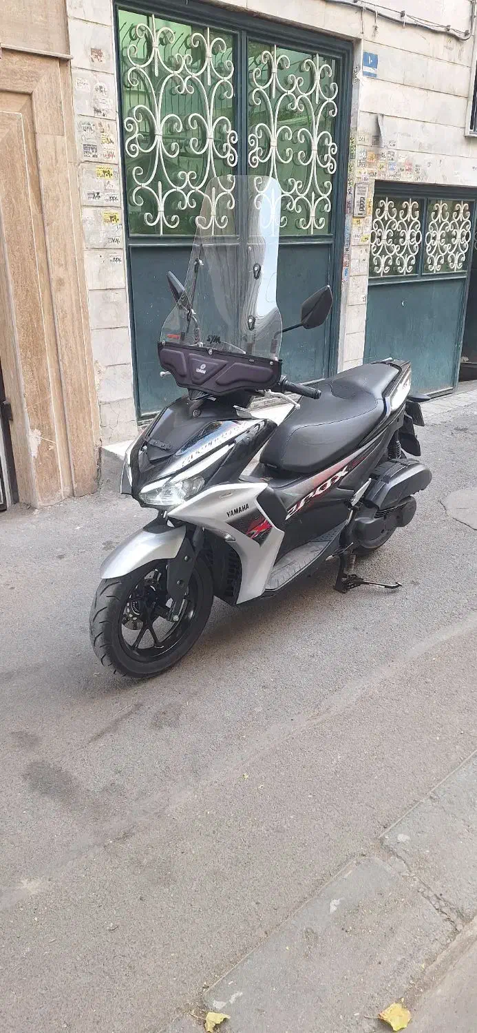 فروش کم کارکرد آیروکس ۱۰۰۰ تا کار|موتورسیکلت|تهران, هلال احمر|دیوار