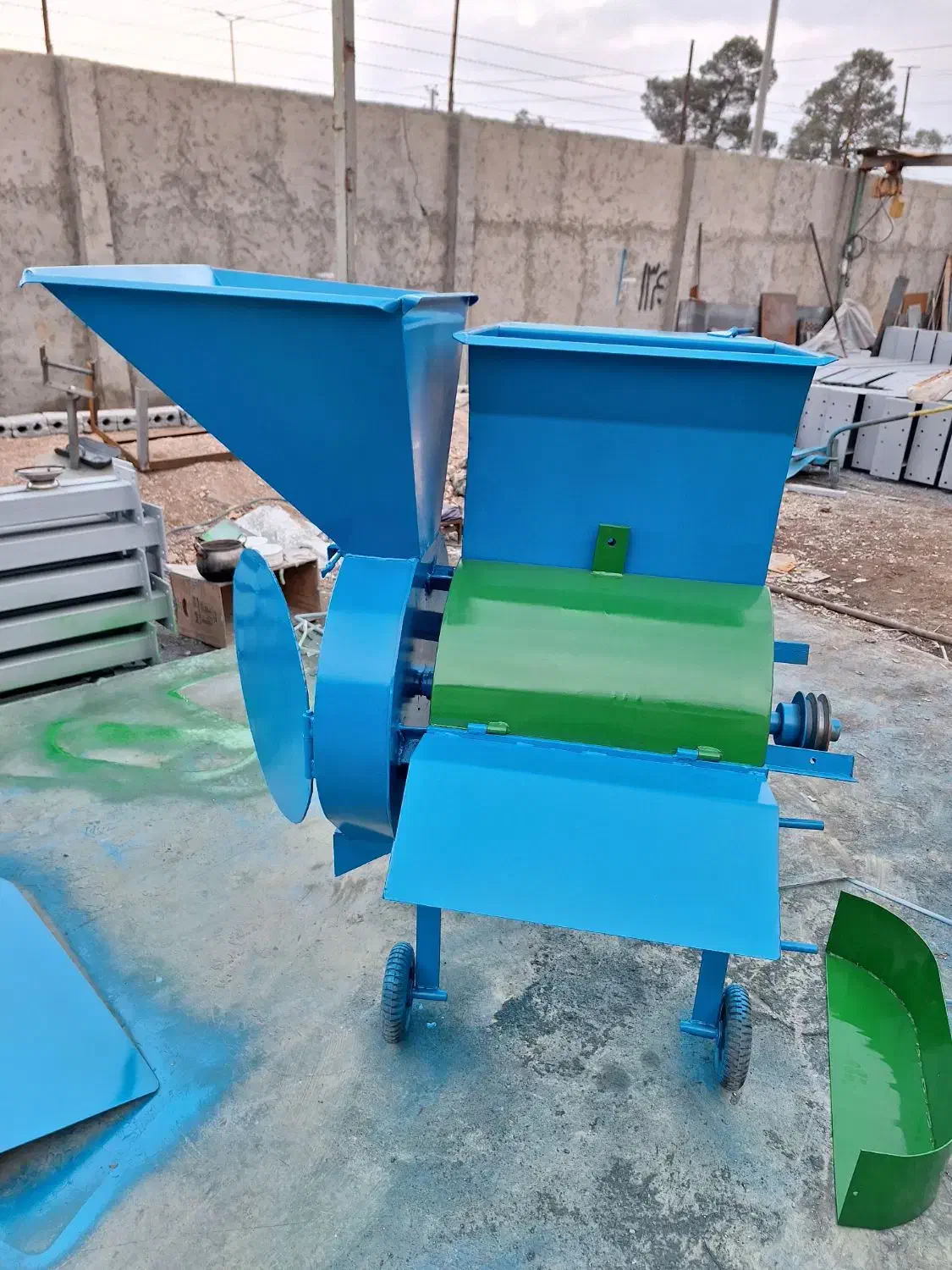 آسیاب و علوفه خردکن تراکتوری و برقی تکفاز و سه فاز|ماشین‌آلات صنعتی|خمینی‌شهر, |دیوار