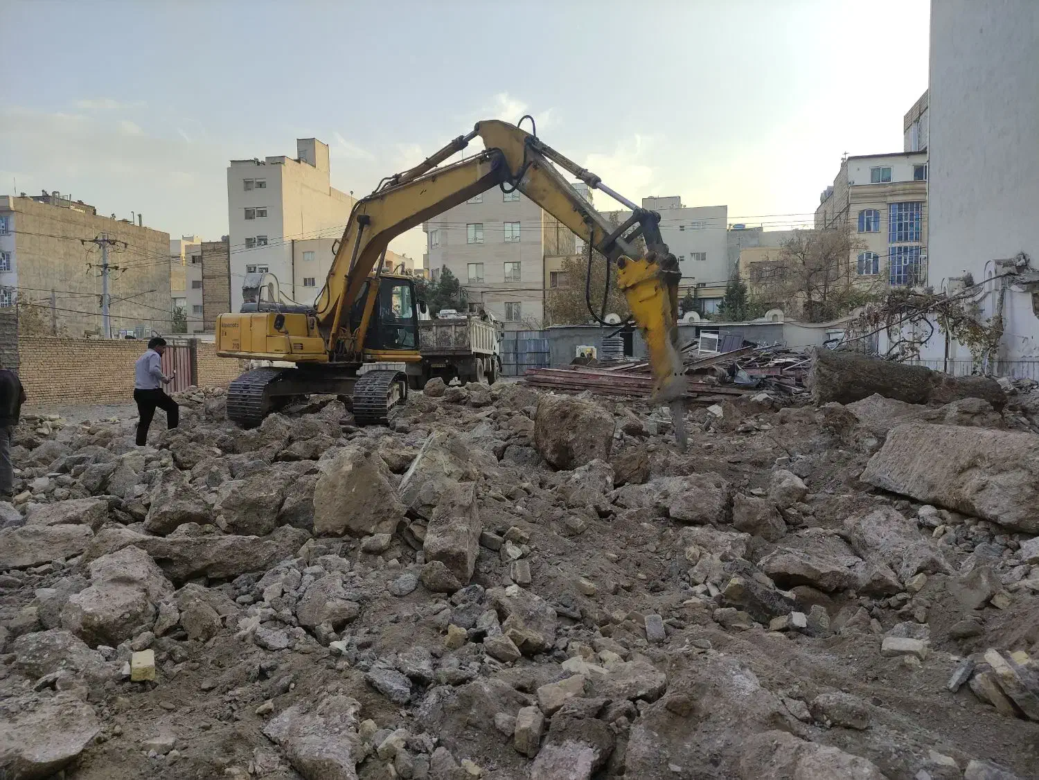 خاکبرداری لودر بیل مکانیکی .تخریب اجرای گودپیکور|خدمات پیشه و مهارت|مشهد, سجادیه|دیوار