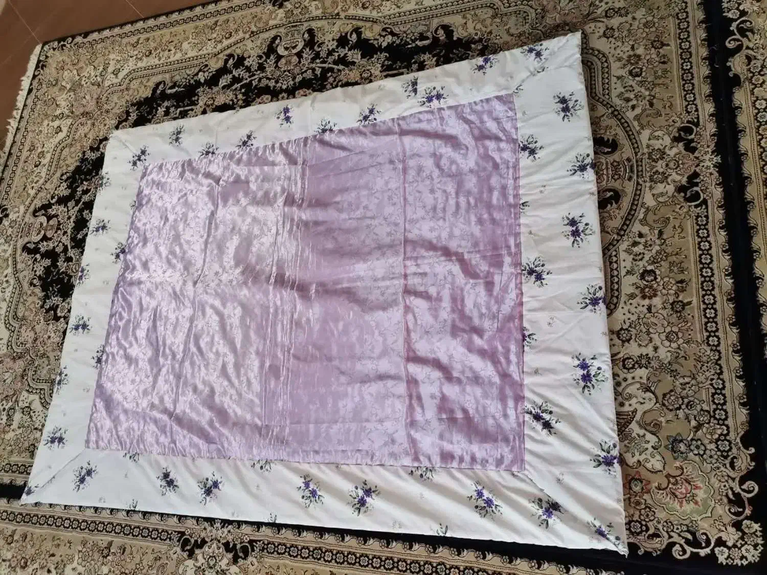 لحاف|رختخواب، بالش، پتو|شیراز, رکن‌آباد|دیوار