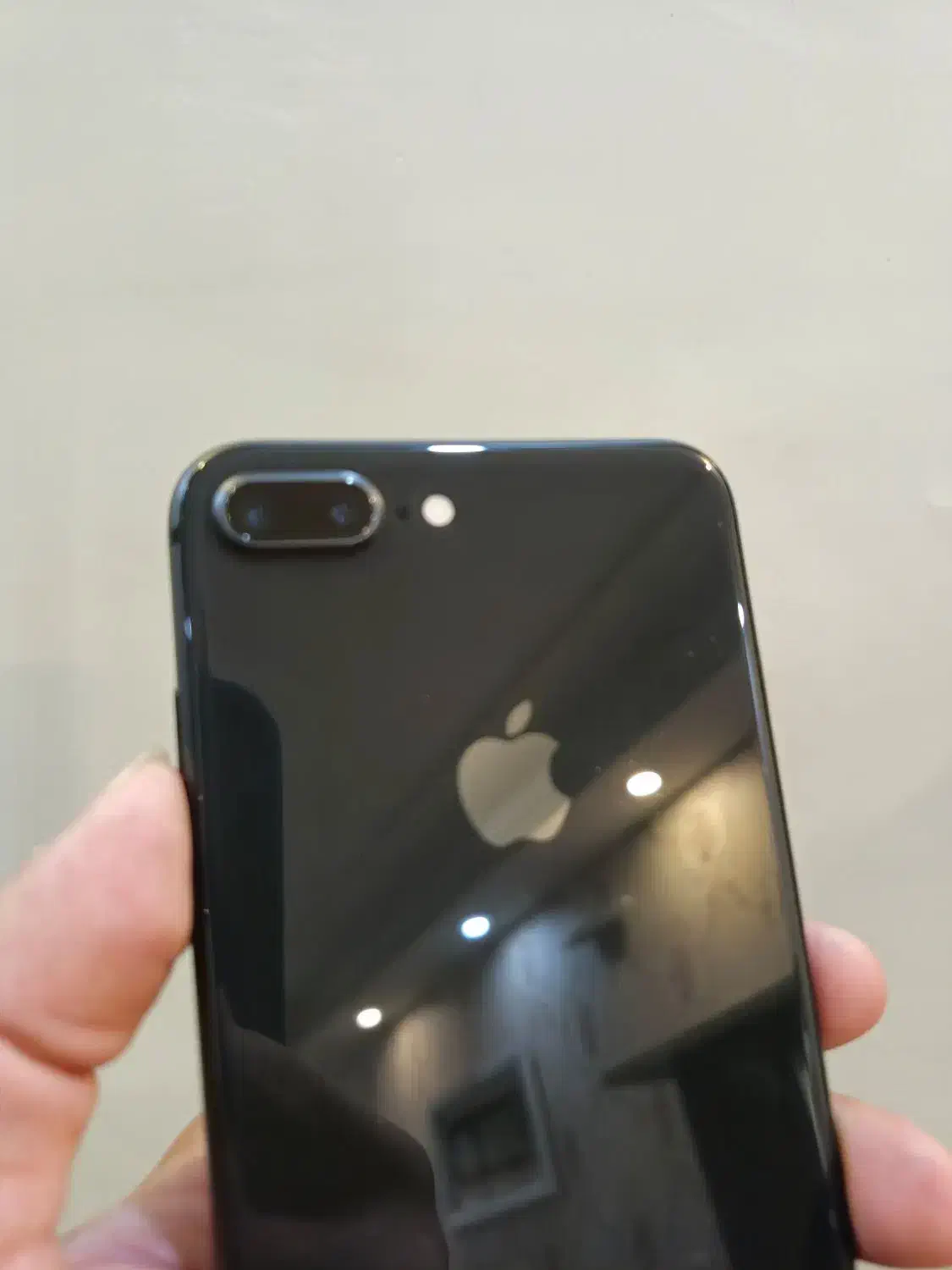 آیفون ۸ پلاس حافظه ۶۴ گیگ و هواوی y8p|موبایل|قم, بنیاد|دیوار