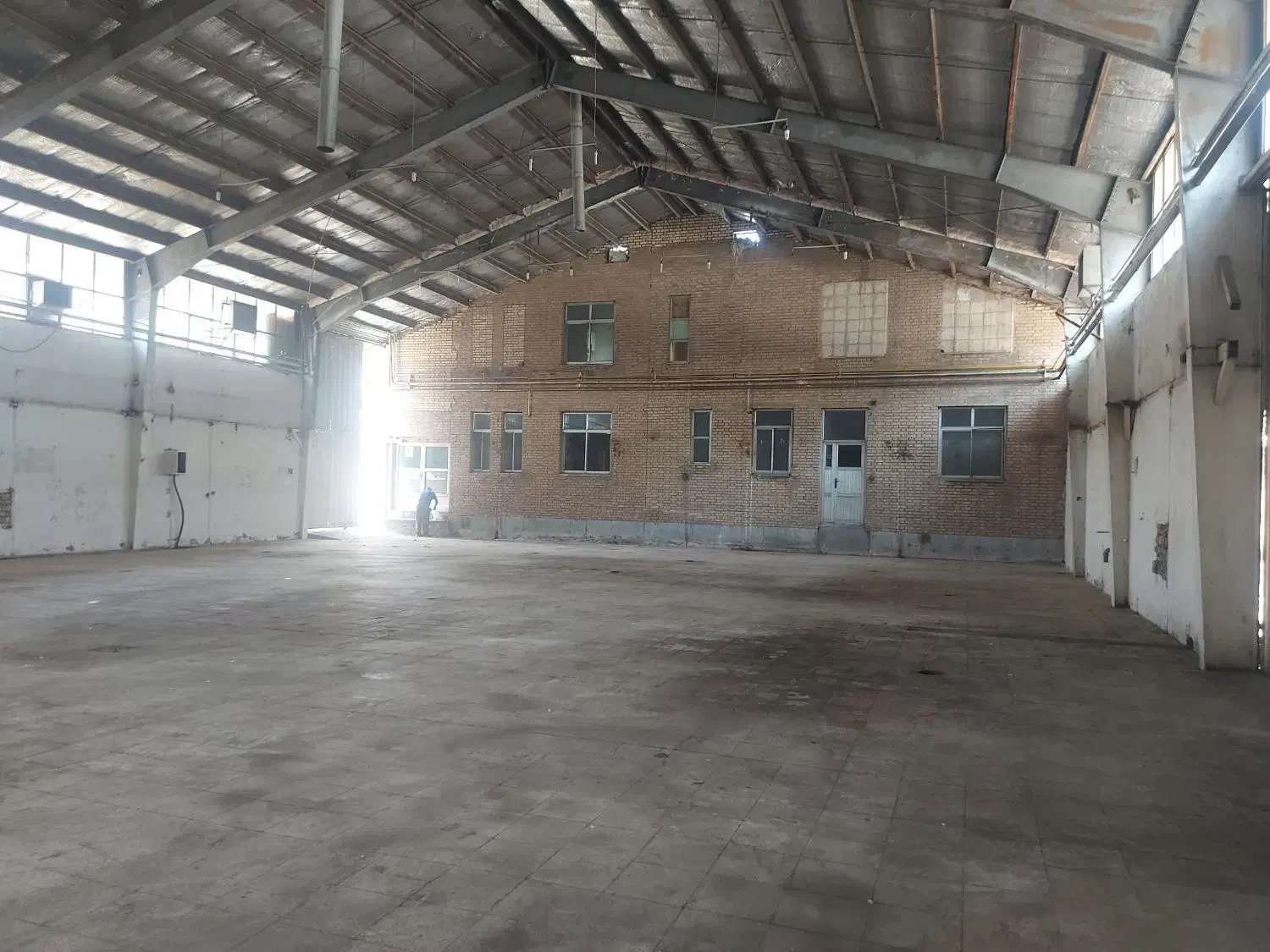 سوله۱۰۰۰متربابرق۴۰۰آمپرالبرزکد۵۸.املاک.صنعتی کرمی|اجارهٔ دفتر صنعتی، کشاورزی، تجاری|الوند, |دیوار