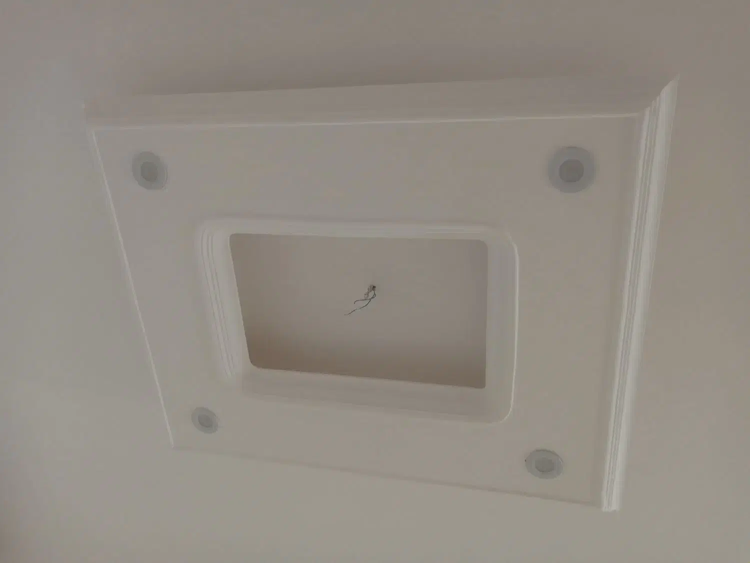 سفیدکاری لکه گیری گچ خاک|خدمات پیشه و مهارت|ساوه, |دیوار