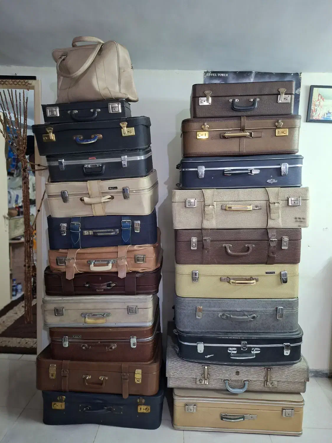 چمدون قدیمی|کلکسیون اشیاء عتیقه|فشاپویه, |دیوار