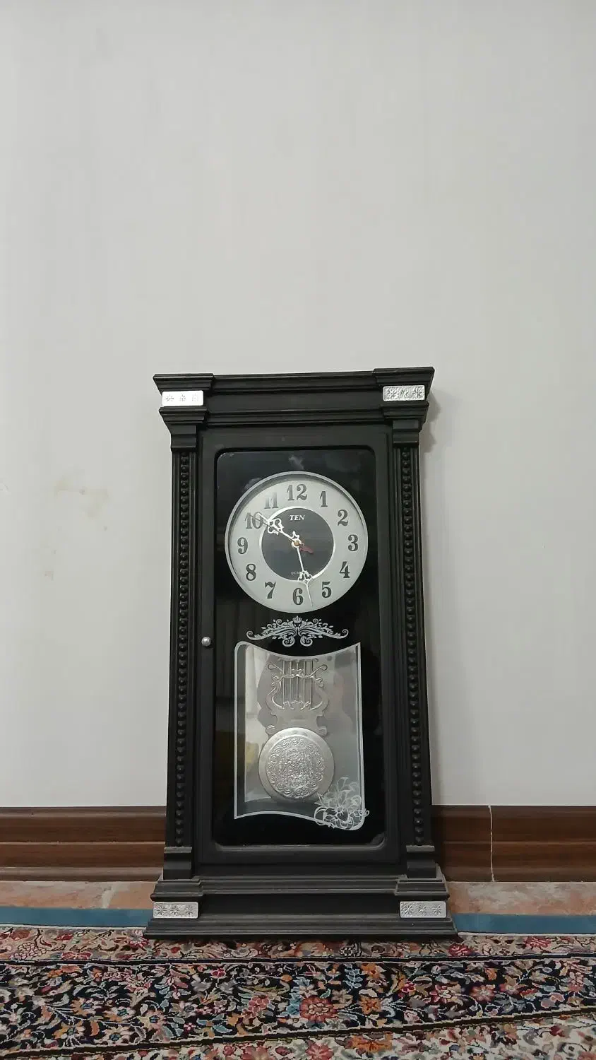 ساعت دیواری|ساعت دیواری و تزئینی|قم, چهل درخت‎|دیوار