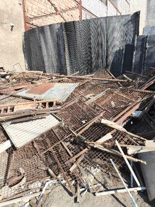 خرید ضایعات آهن درپنجره|عمده‌فروشی|تهران, یافت‌آباد|دیوار