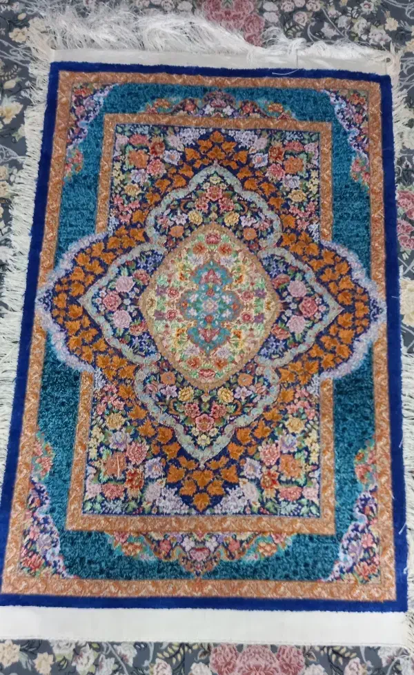 فرش دستباف ابریشم|فرش|زنجان, |دیوار