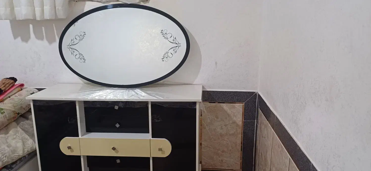 میز ارایشی|تخت و سرویس خواب|کوار, |دیوار