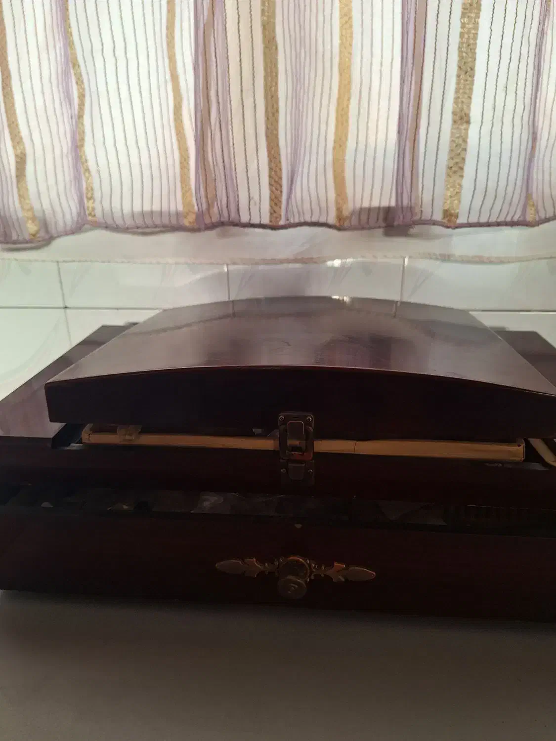 کنسول وچمدان قاشق وچنگال چوبی|ظروف سرو و پذیرایی|نیشابور, خط کاشمر|دیوار