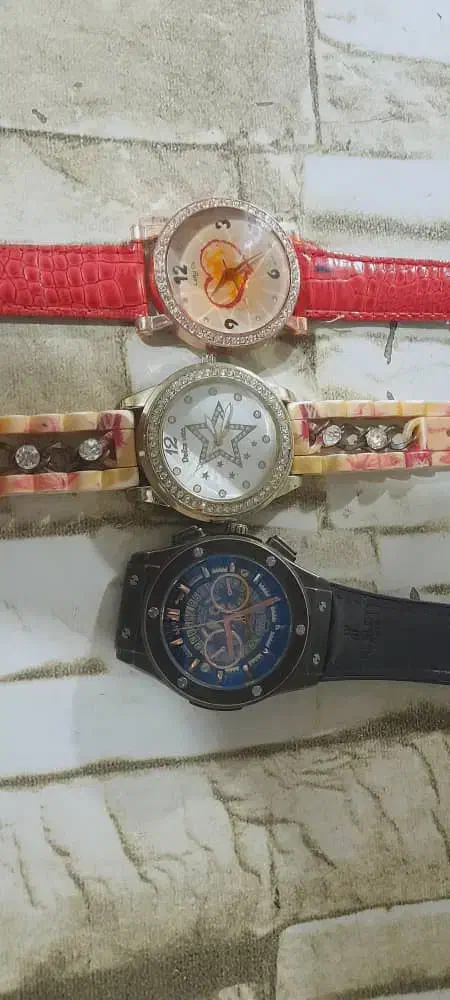 ساعت سالم فقط باطر میخاد|ساعت|اقبالیه, |دیوار