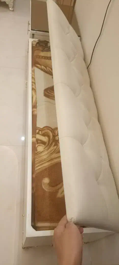 سرویس خواب دونفره تمیز|تخت و سرویس خواب|گلبهار, شهر جدید گلبهار|دیوار