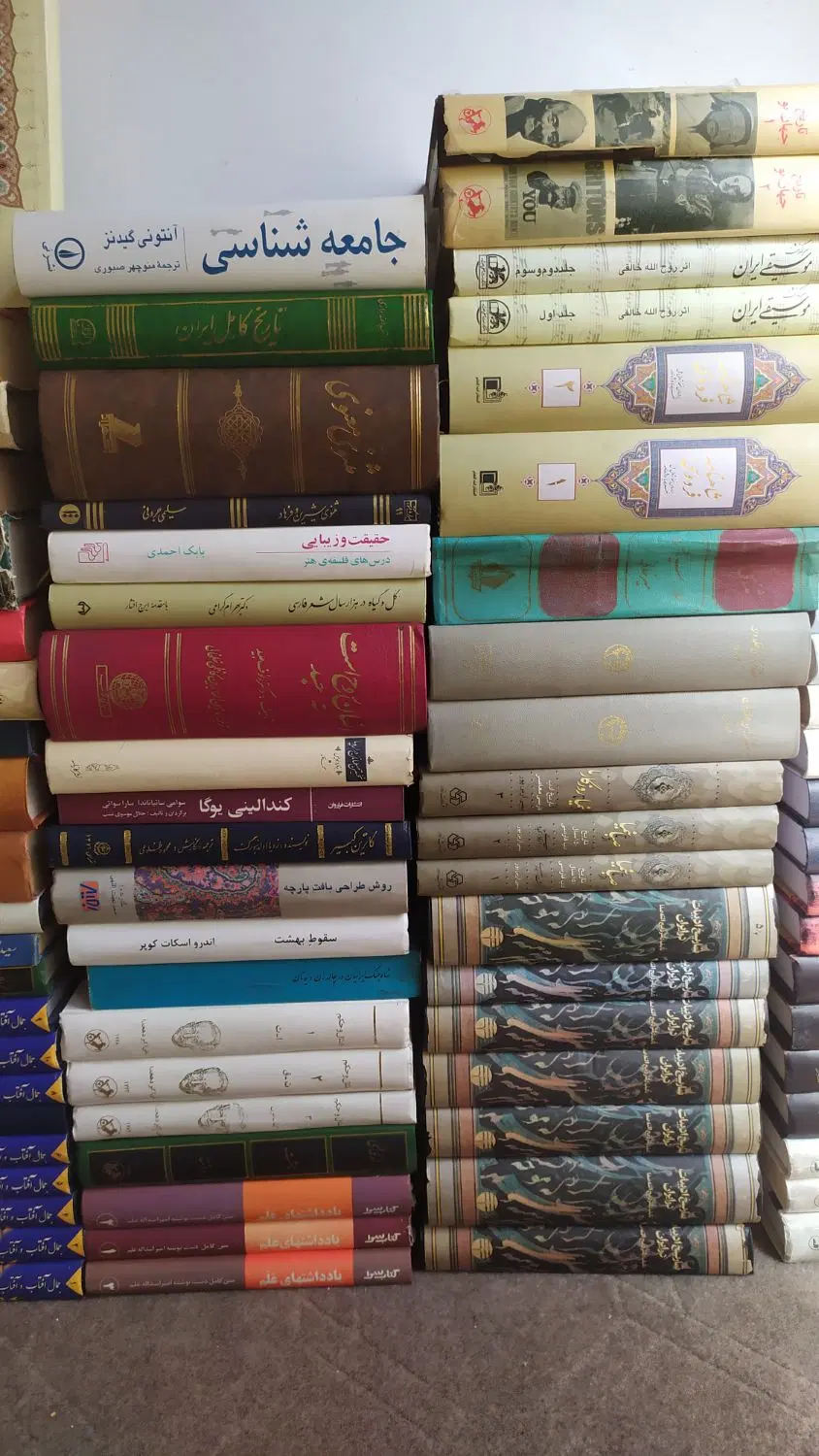 ۳۰۰جلد کتاب تاریخی،رمان و ...|کتاب و مجله تاریخی|تهران, آذربایجان|دیوار