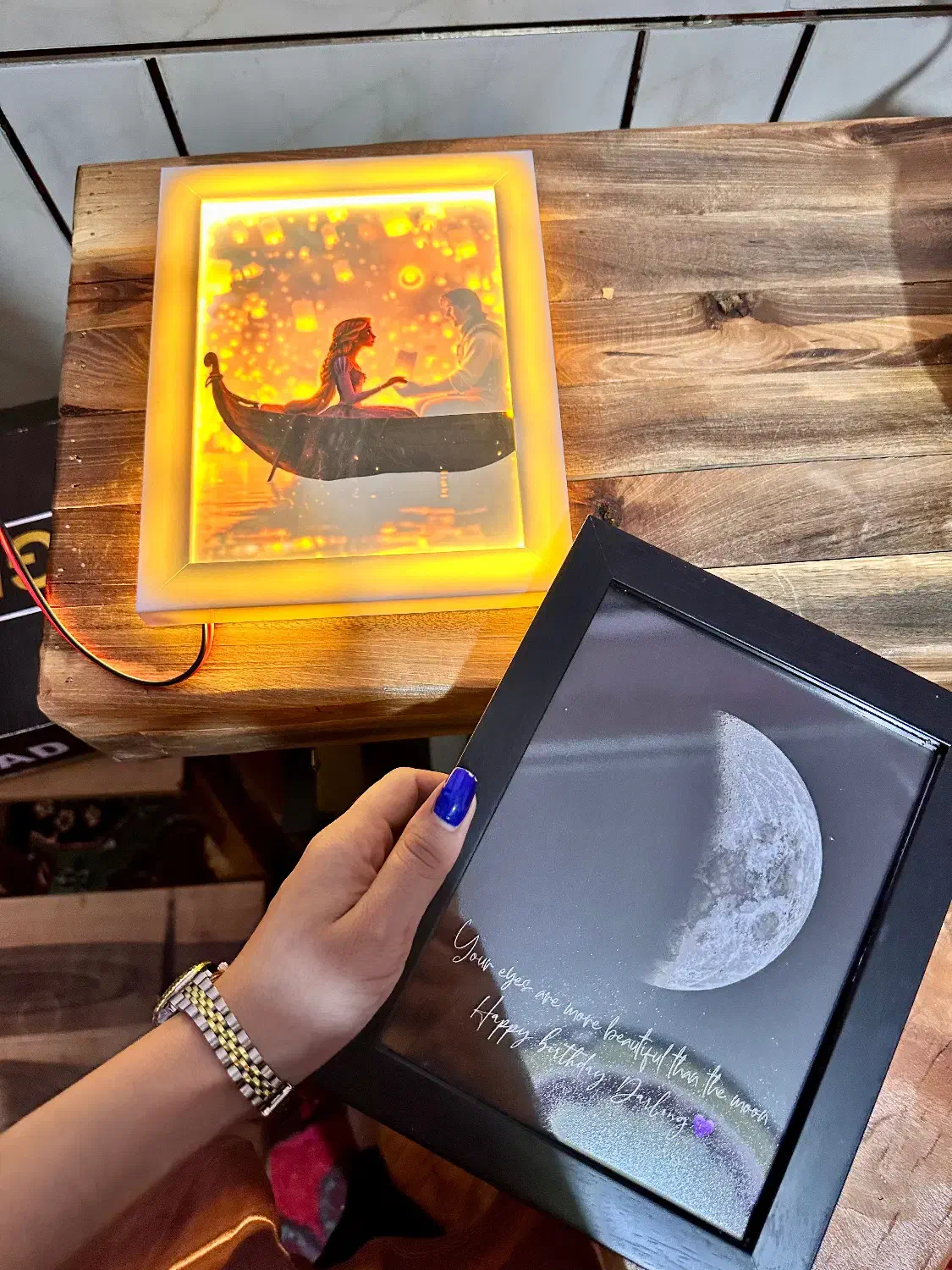 لایت باکس|تابلو، نقاشی، عکس|شیراز, گویم|دیوار