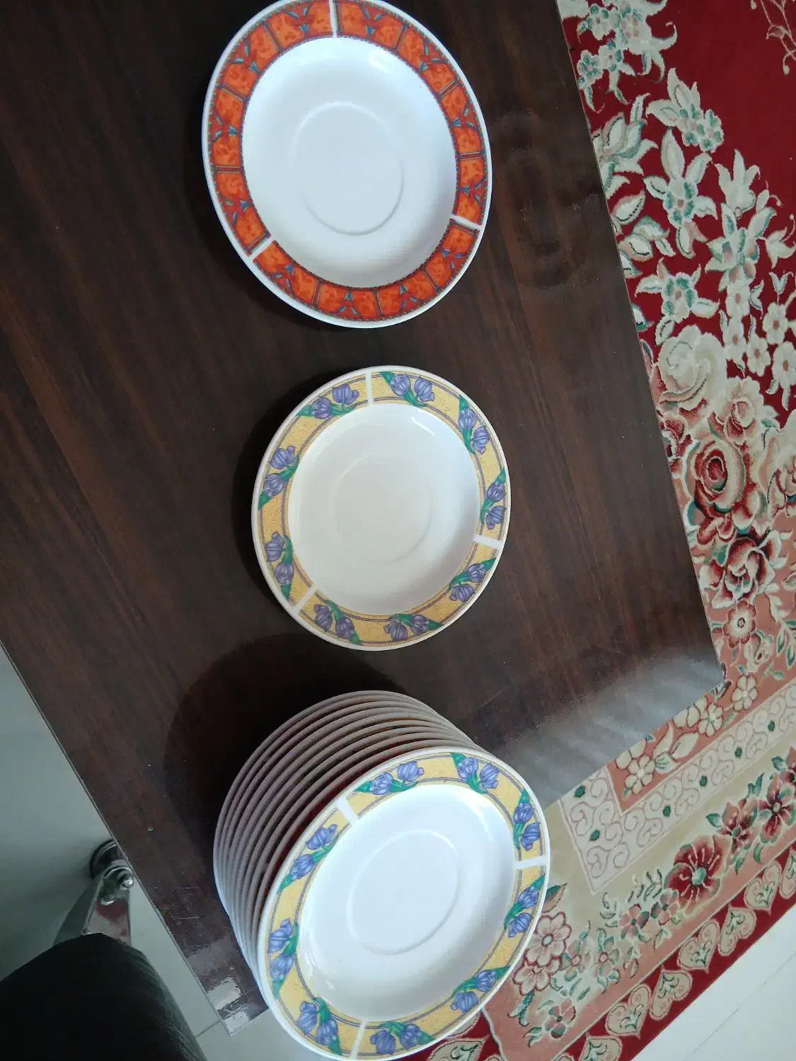 نعلبکی قدیمی ۱۲ عدد|ظروف سرو و پذیرایی|بروجرد, |دیوار