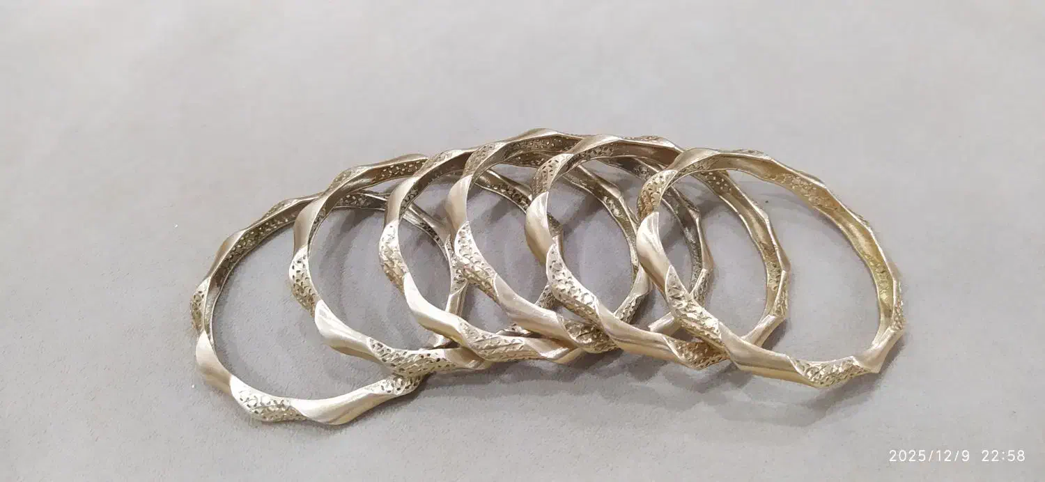 النگوی بدل|بدلیجات|مرند, |دیوار