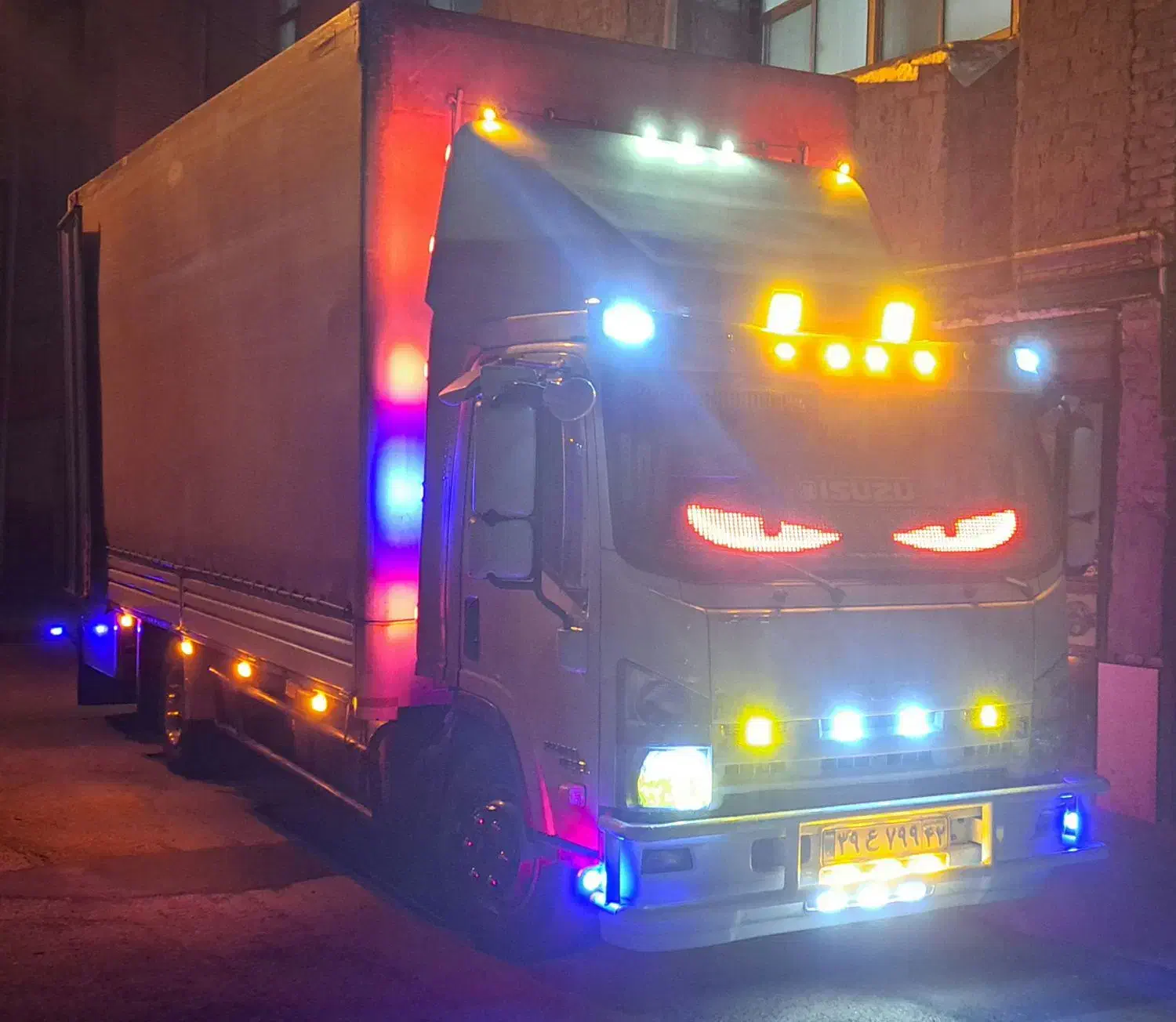 حمل بار و اثاثیه و اسباب کشی با ایسوزو مسقف|خدمات حمل و نقل|سبزوار, شهدا|دیوار