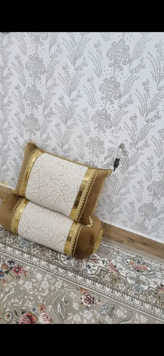 بالشمحلی|رختخواب، بالش، پتو|دوگنبدان, |دیوار