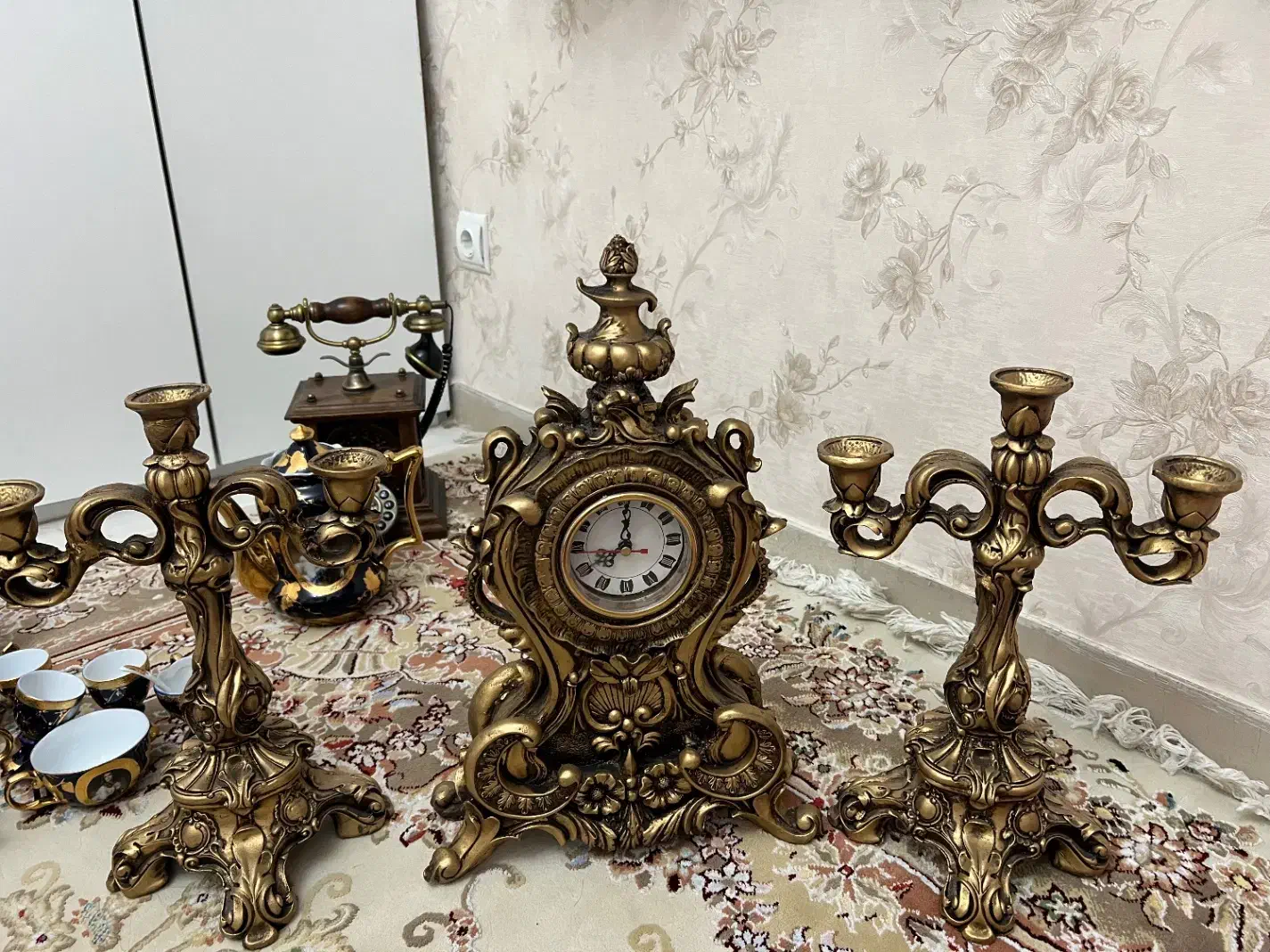 ساعت و شمعدانی ست|ساعت دیواری و تزئینی|تهران, نازی‌آباد|دیوار