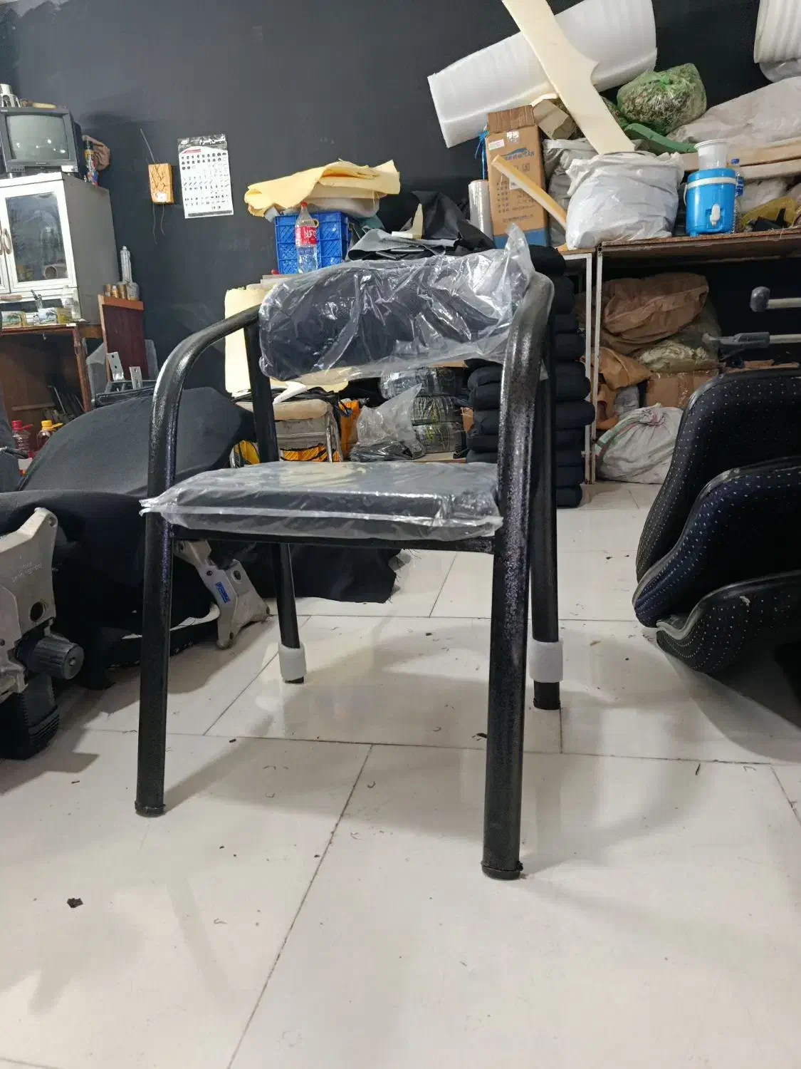 صندلی ام پی|مبلمان اداری|محمدشهر, محمدشهر|دیوار