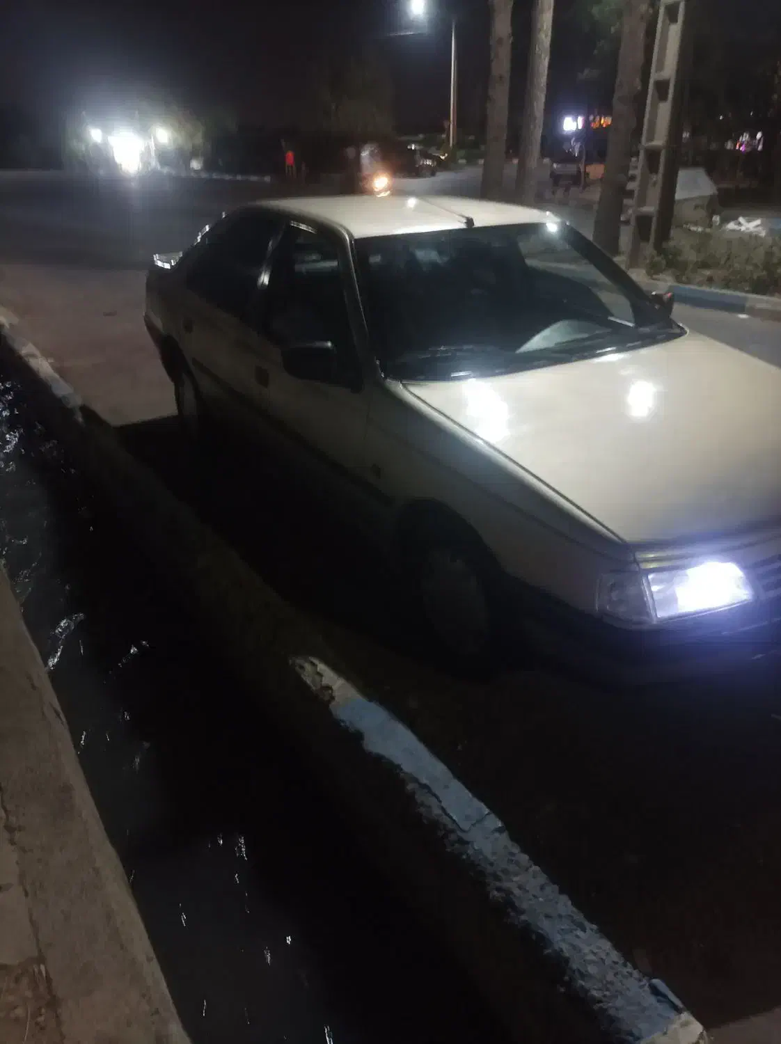 پژو ۴۰۵ مدل ۸۴|خودرو سواری و وانت|نسیم‌شهر, |دیوار