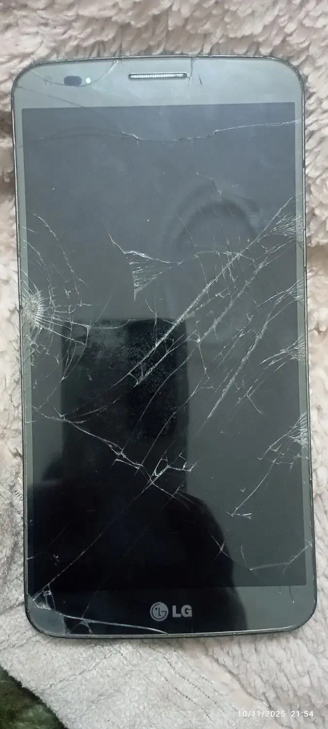 گوشی الجی همین الان.سیم کارت.داخلشه.استفاده میکنم|موبایل|زابل, |دیوار