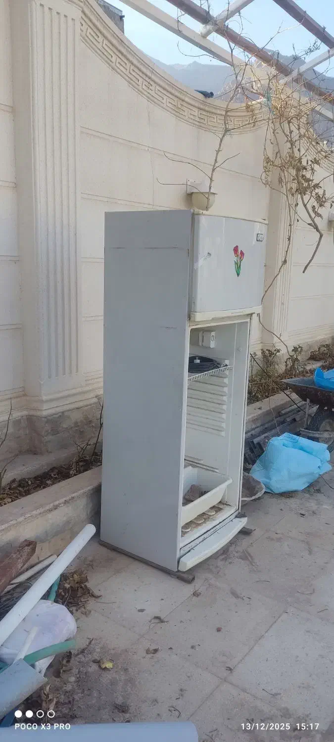 یخچال سالم فقط دربش جدا شده|یخچال و فریزر|تفت, |دیوار