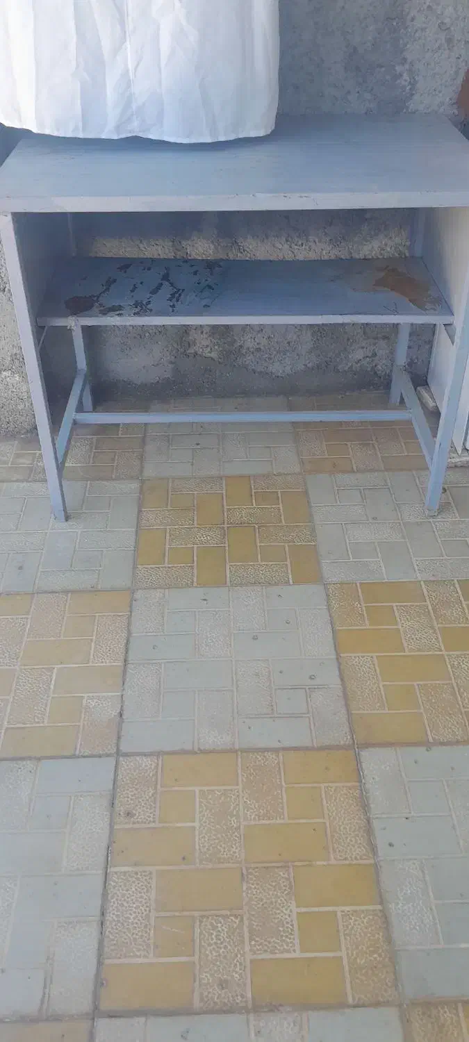 میزآهنی سالم|میز تحریر و کامپیوتر|کامیاران, |دیوار